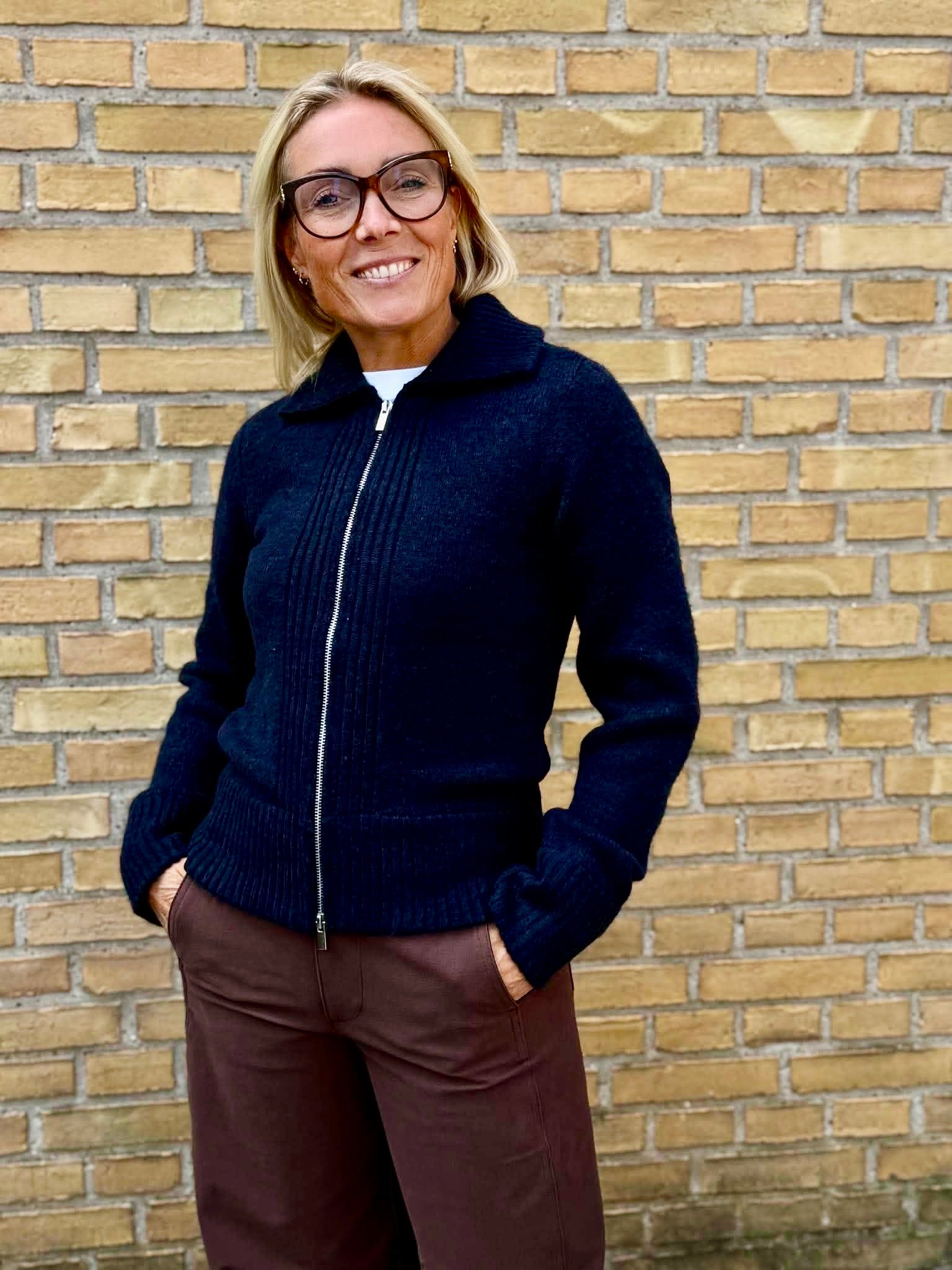 AWLINA Knitted Cardigan - Black Iris